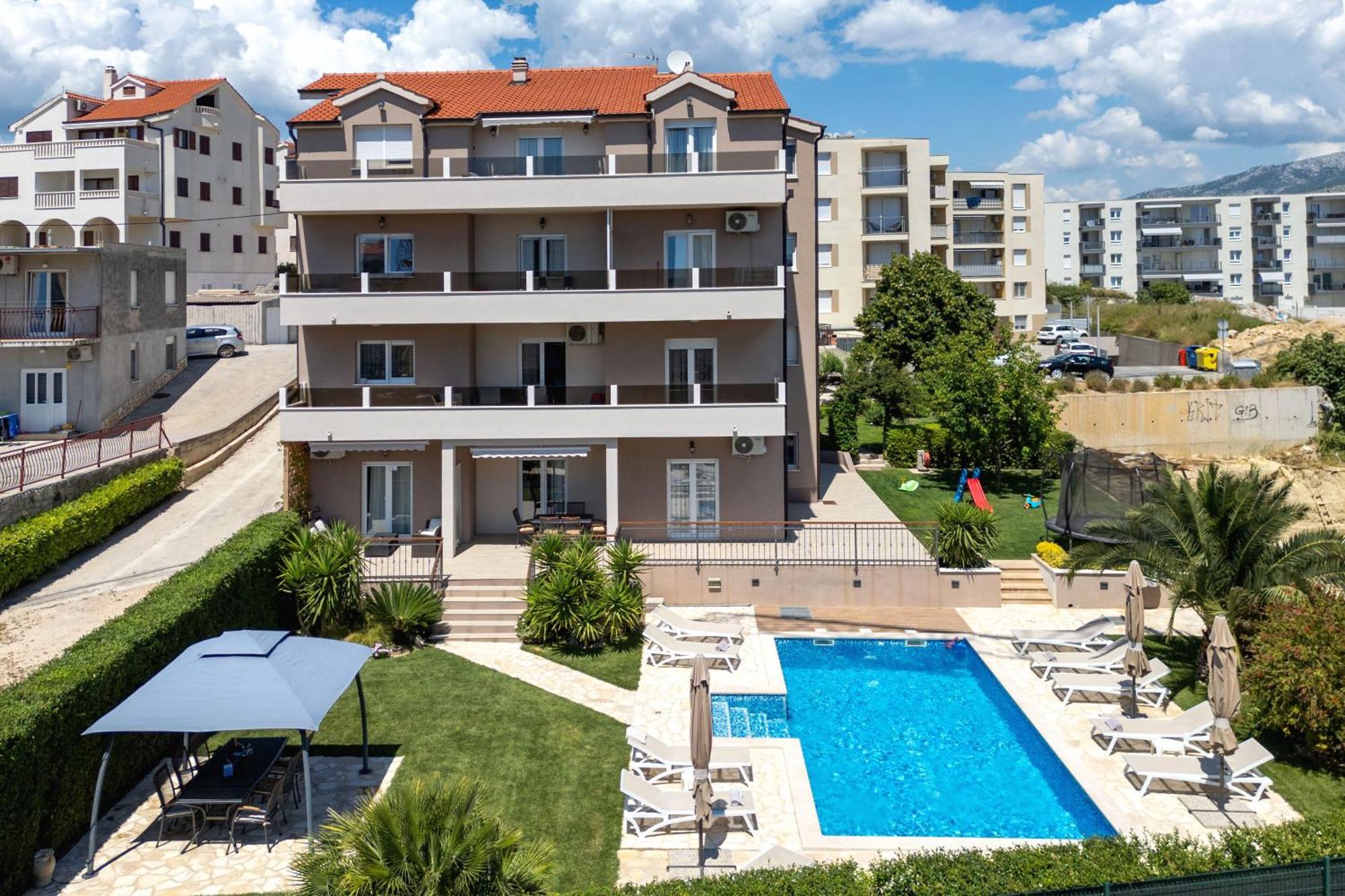 Sunny Garden A2 Apartment Split Exterior photo