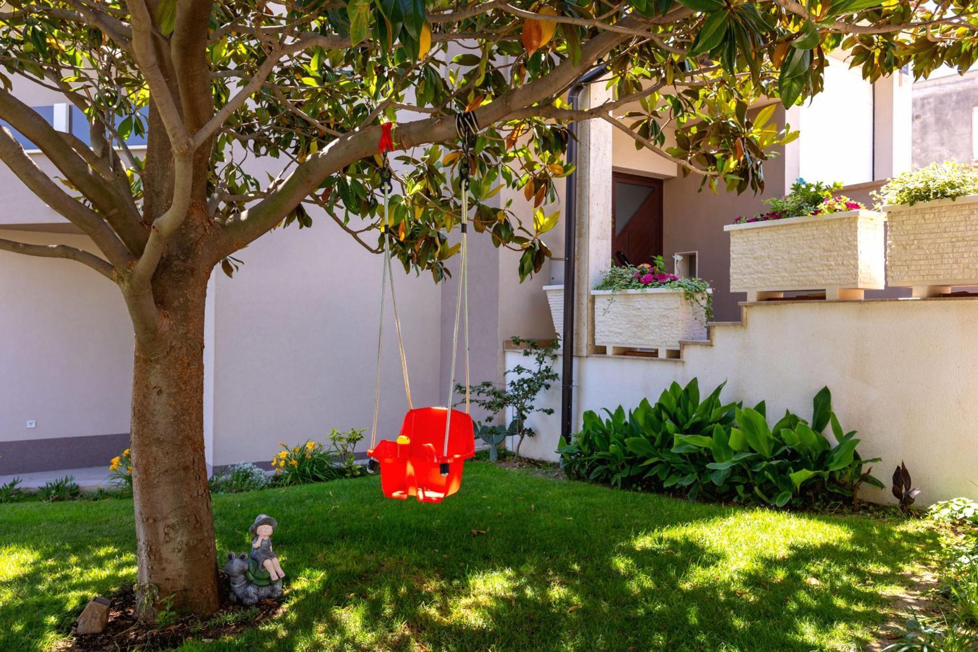 Sunny Garden A2 Apartment Split Exterior photo